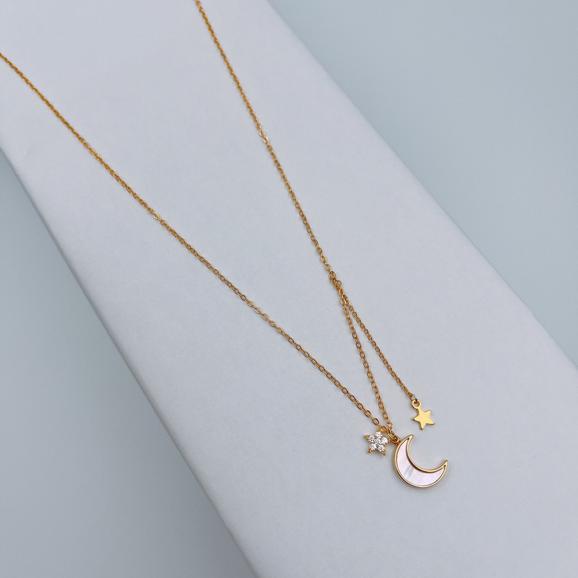 Collar Luna y estrellas