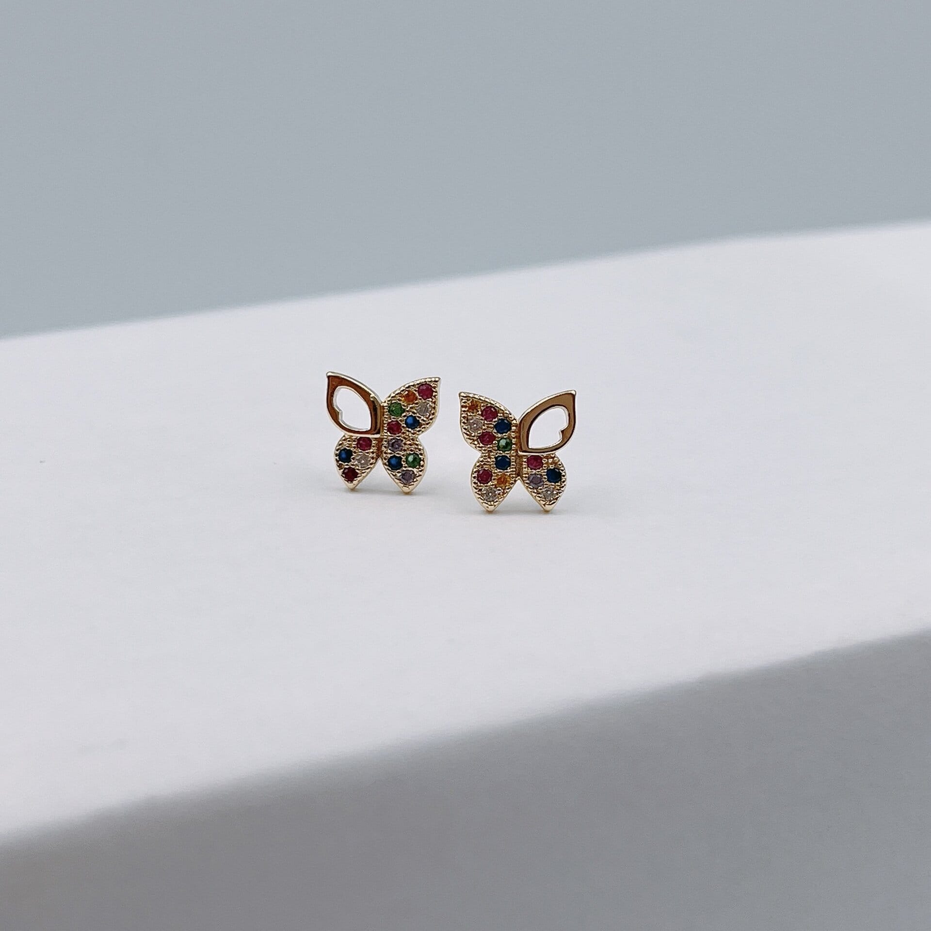 Aretes mariposas arcoíris