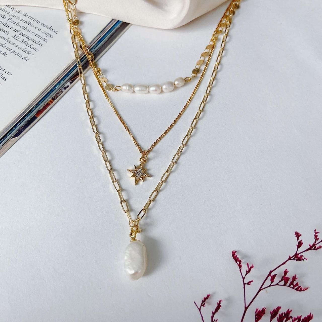 Collar Triple de Estrella y Perlas